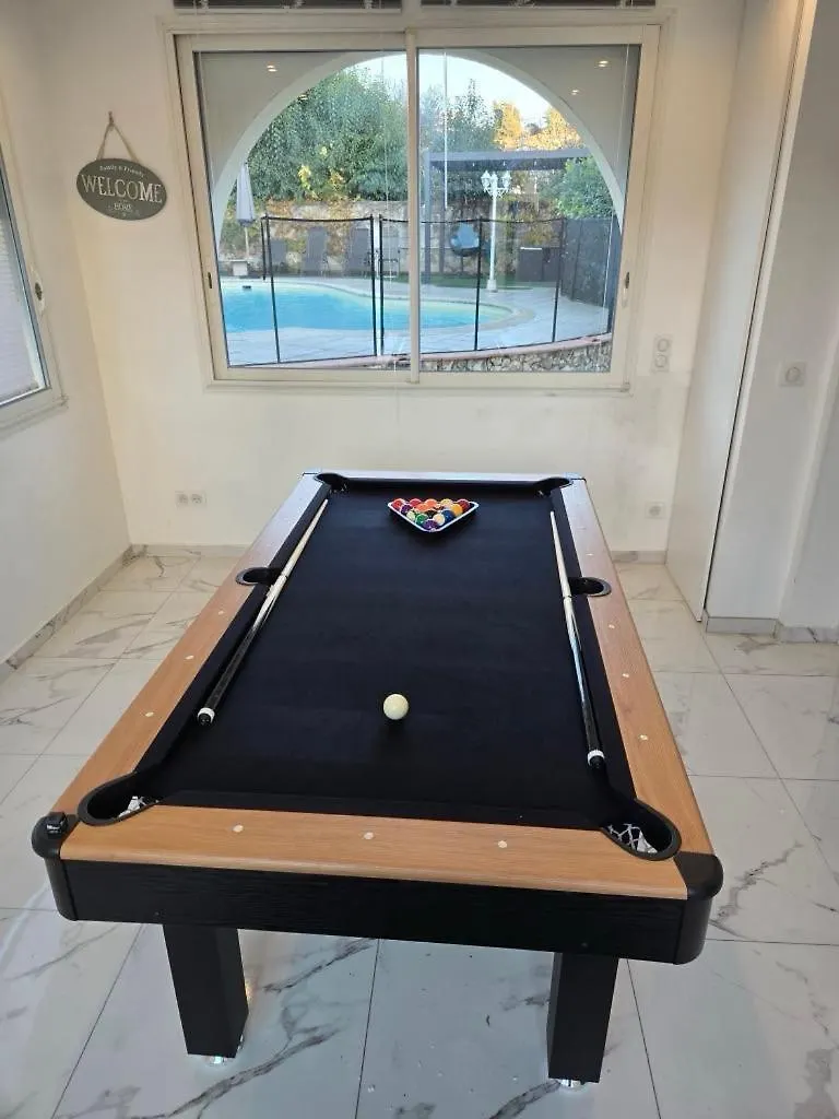 Prázdninový dům Bas De Villa Composee D'Un 3 Pieces Et D'Un Studio Avec Piscine Privee Villeneuve-Loubet